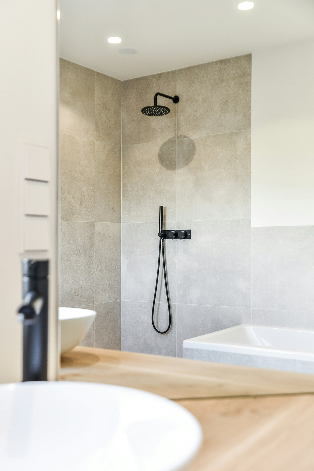 Bathroom Cleaning Made Easy: What to Use for Every Problem (Complete Guide)
